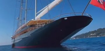 jacht jeff bezos op zee koru gespot instagram