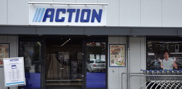 action verkoopt autogeurtje