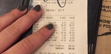 rekening vrouw neemt wraak betalen