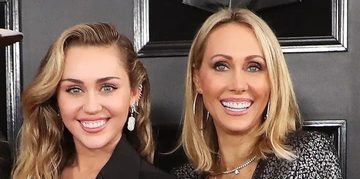 Dit is Tish Cyrus, de bloedmooie moeder van zangeres Miley Cyrus