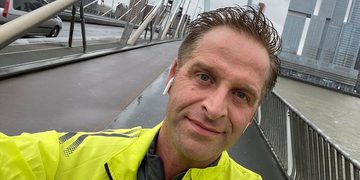 salaris Hugo de Jonge
