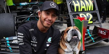 Formule 1 coureur valt uit