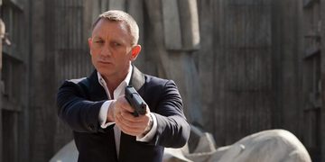 james bond no time to die Netflix
