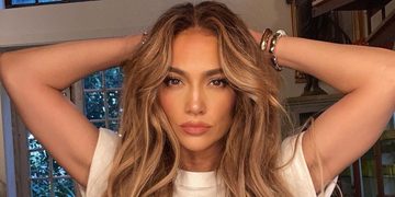 naakt Jennifer Lopez uit de kleren
