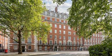 miljonair koopt luxe appartement voor dochter