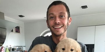 valentino rossi koopt luxe jacht