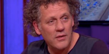 Het salaris van Kees van der Spek ligt aanzienlijk lager dan die van collega's