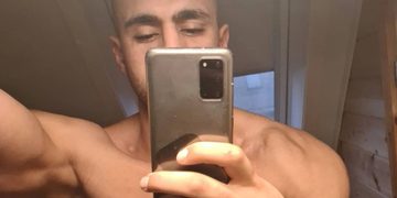 Indrukwekkend: Badr Hari lijkt fitter dan ooit op zijn Instagram foto's