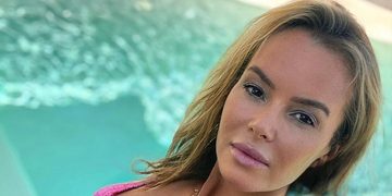 Amanda Holden Instagram bikini