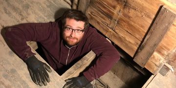 Man vindt oude collectie whisky flessen