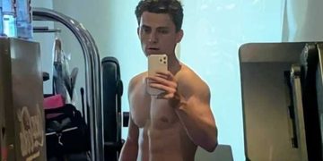 tom holland gespierd voor spider man (1)