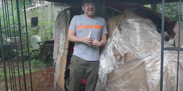 De unboxing van de goedkoopste elektrische auto