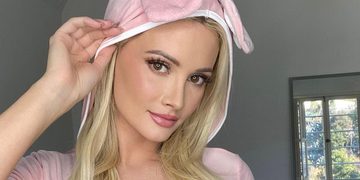 Holly Madison playboy mansion hugh hefner