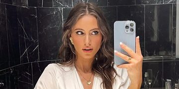 Yasmin Karrsing laat haar achterwerk zien op nieuwe instapost
