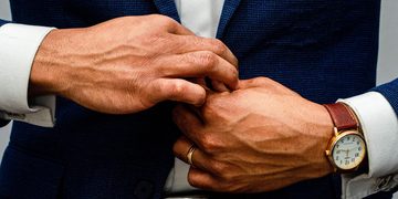 waarom zitten ritsen knopen mannenkleding vrouwenkleding andersom