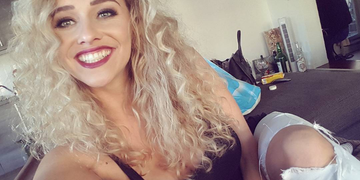 Voormalig Playmate Zimra Geurts zet haar woning te koop