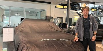 andré hazes koopt nieuwe auto porsche