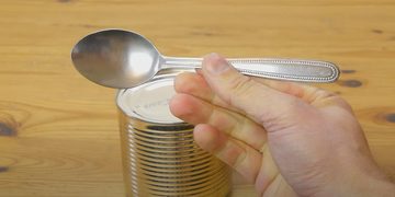 hoe blik openmaken zonder blikopener