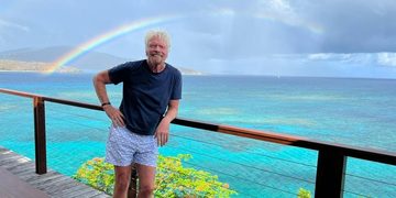 Richard Branson (72) laat zijn hevige work-out voor zijn leeftijd zijn