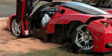 ferrari enzo crash