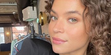 Maak kennis met Isabelle Twisk, voetbalvrouw en &eacute;&eacute;n van de mooiste modellen van Nederland