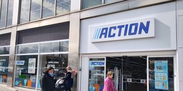 action verkoopt masker feestartikelen