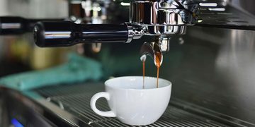 Hoeveel cafeïne kan je lichaam aan?