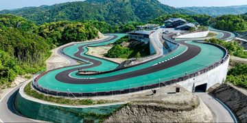 japanse miljardair bouwt eigen racetrac Magarigawa Club