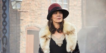 helen mcrory polly shelby peaky blinders (1)