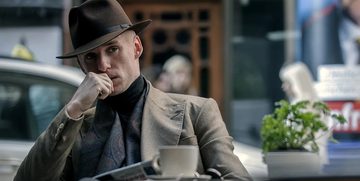 eddie redmayne salaris the day of the jackal serie