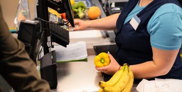 wat is het gemiddelde salaris kassamedewerker