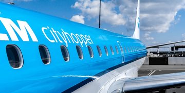 salaris stewardess klm ryanair tui