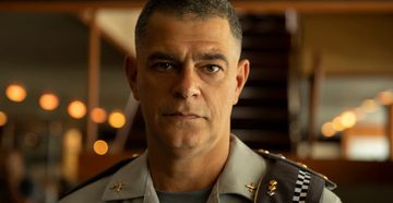 Een van de hoofdpersonen in Bom Dia, Ver&ocirc;nica op Netflix