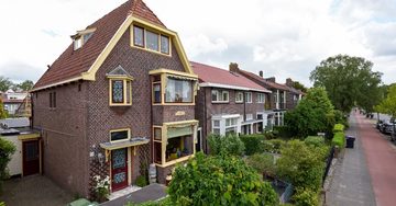 Opvallende Funda-vondst- woning in Leeuwarden doet van binnen pijn aan je ogen