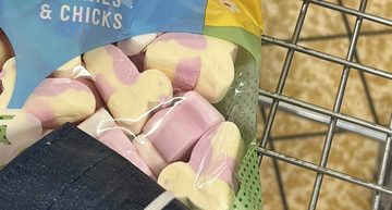 De ALDI maakt hilarische blunder met 'paashaas en eenden-marshmallows'