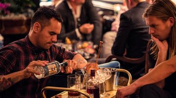 sipsmith 100 martini man man