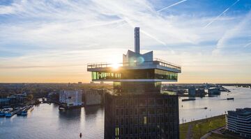 Loft X Laauw een-jarig bestaan event in The Loft MAN-MAN