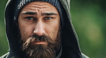 Lange baard header man man