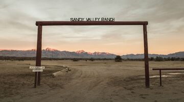 Death Valley MAN MAN