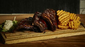 Pigs & Punch MAN MAN