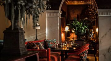 Nomad Hotel man man 00