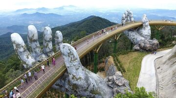 golden bridge vietnam MAN MAN