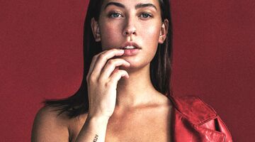 Olivia Norella MAN MAN