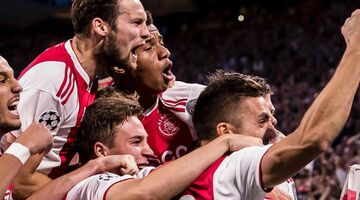ajax benfica champions league MAN MAN