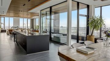 penthouse tommy hilfiger baas amsterdam