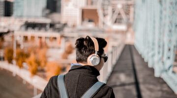 Gratis muziek luisteren op telefoon