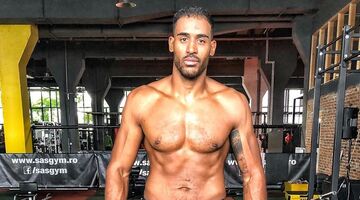 statistieken Benny Adegbuyi tegenstander Badr