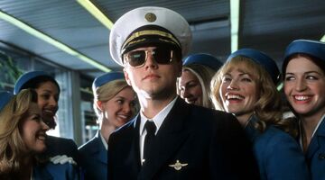 hoeveel verdient klm piloot per jaar