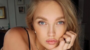 Romee strijd Instagram foto's