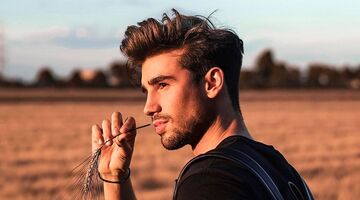 knappe mannen leggen uit